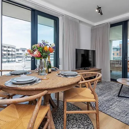 Rooftop With Breathtaking Views Of Table Mountain. Cape Town Exterior photo