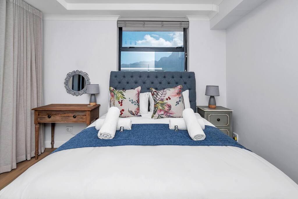 Rooftop With Breathtaking Views Of Table Mountain. Apartment *