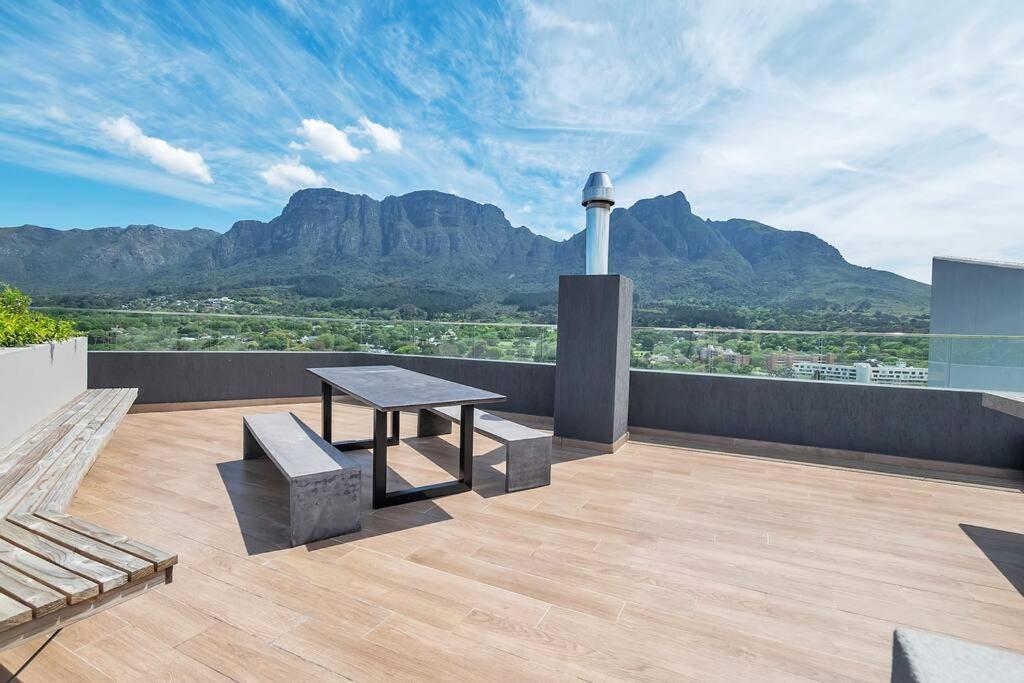 Rooftop With Breathtaking Views Of Table Mountain. Apartment *